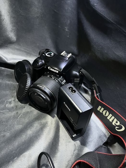 Фотоаппарат Canon EOS 1100D