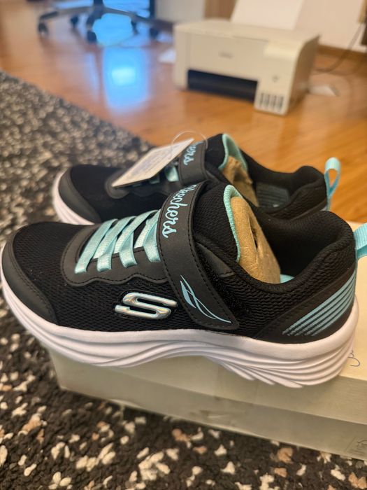 skechers, adidas, 29, 31, 32