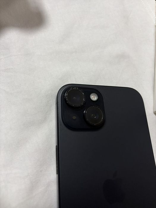 Vând iPhone 15 in stare foarte bună