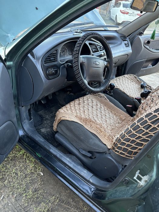 Автомобиль Шевроле Ланос