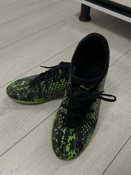 Ghete de fotbal Puma (vand sau schimb)
