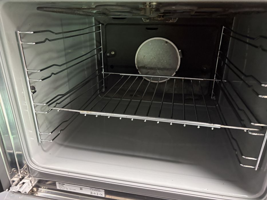Miele H 4404 E фурна за вграждане с керамичен плот/24 мес гаранция