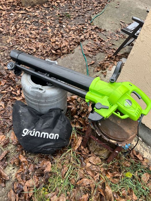 Suflanta frunze și aspirare cu sac