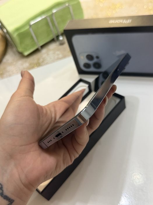 Iphone 13 PRO без забележки, подходящ за подарък
