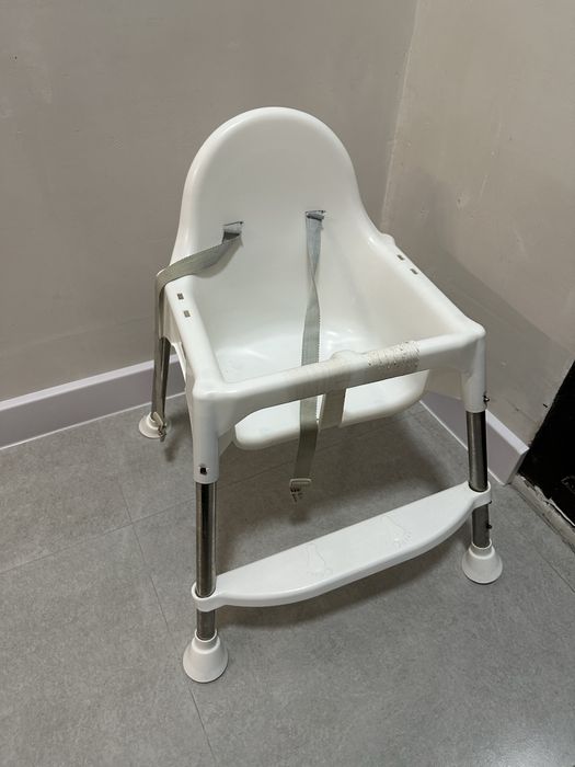 Продам символически дет стул/стол для кормления.