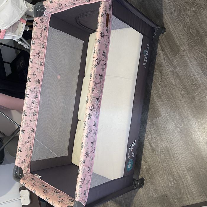 Детска количка Chipolino, сгъваема детско легло Cangaroo