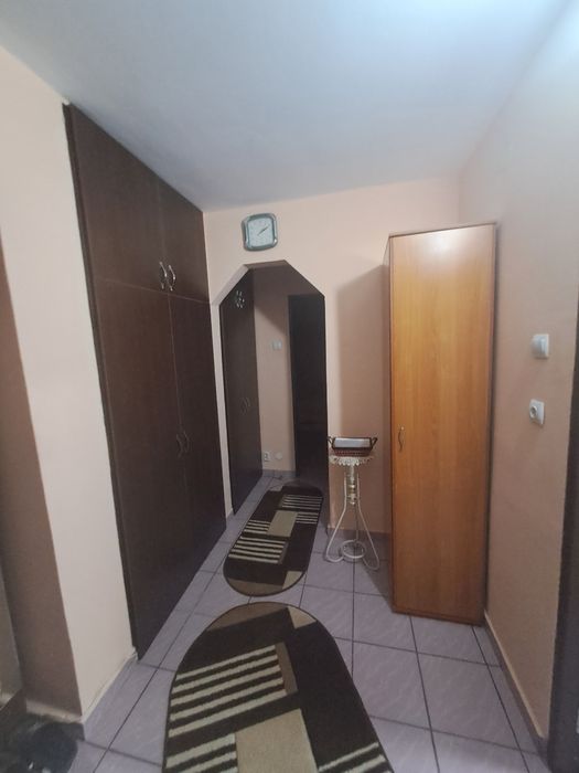 Închiriez apartament 2 camere