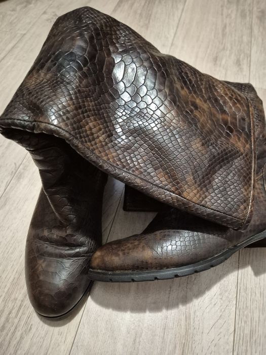 Женские зимние сапоги