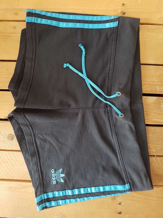 Спортни шорти Adidas
