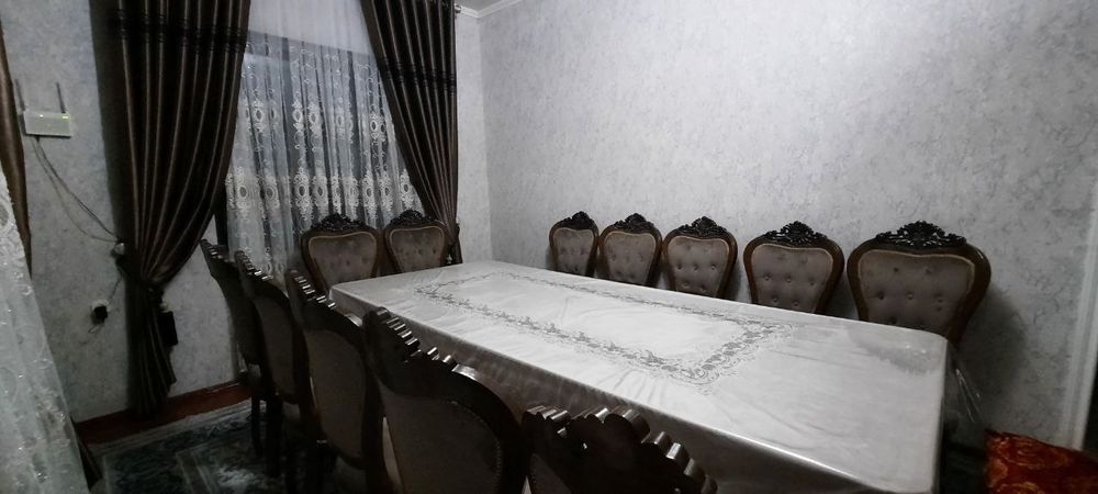 Стол и стулья 12 штук