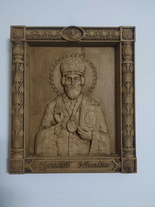 icoana sculptata in lemn SF Nicolae