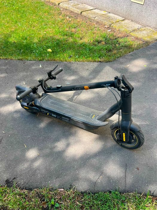 Segway Ninebot KickScooter MAX G2 – Stare bună