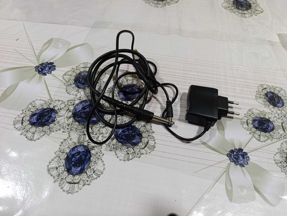 Shure  unf 555 sotiladi