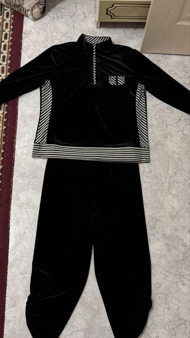 Женский платья кастюмы пиджаки кофты арзан багада сатылады!