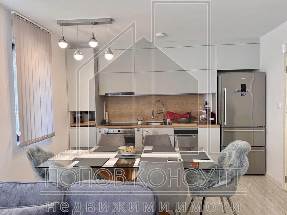 Продава се Двустаен апартамент в Пловдив, Христо Смирненски - 114 кв.м за 1754 €/кв.м - Снимка #1