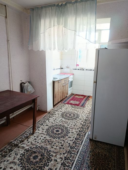 4 каватли домнинг 2 каватидаги 2 хонали квартира ижарага берилади