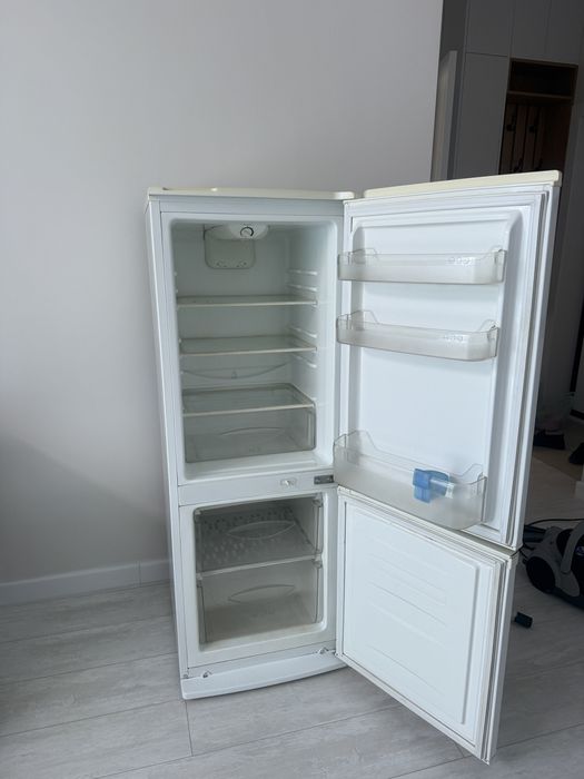 Продом холодильник