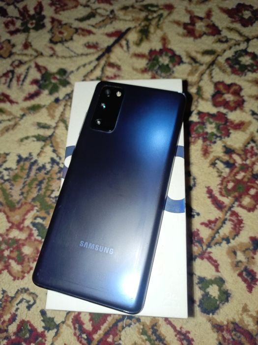 Samsung s20Fe ideal telefon karobka dakument 128/6