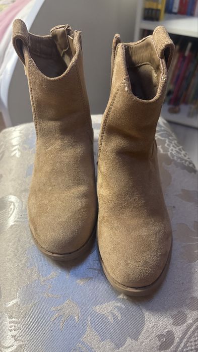 Cizmulițe de velur, mărimea 32