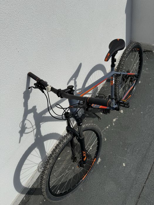 Bicicleta KTM Peak Disc LTD 29” – M/48 cm – frane hidraulice Shimano