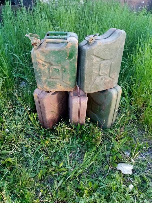 Продам кони тру б/у