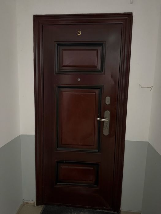Продам дверь входную