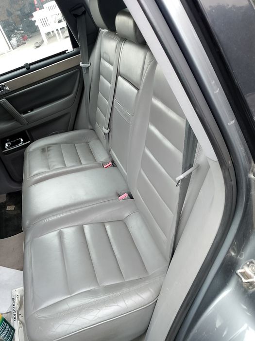 VW Touareg 2.5 ,174 к.с. , ръчка,60 броя на части