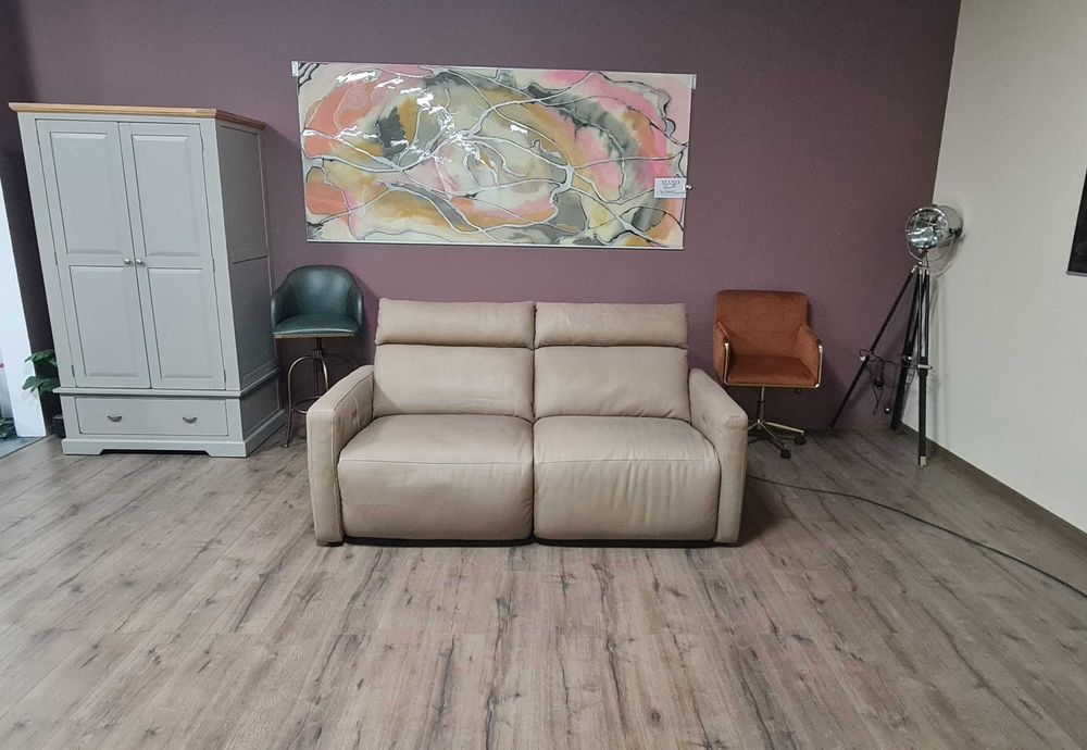 Италиански кожен диван тройка с електрически релаксиращ механизъм