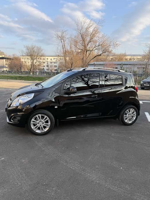 Spark 2022 Avtomat Qora