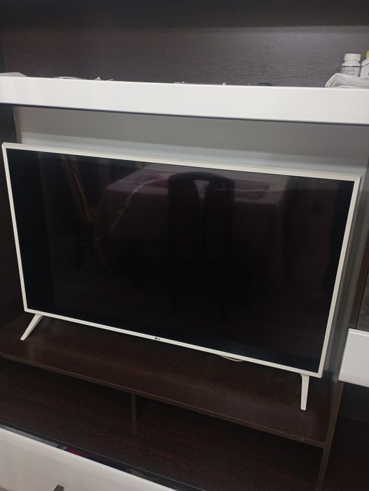 Телевизор LG 140