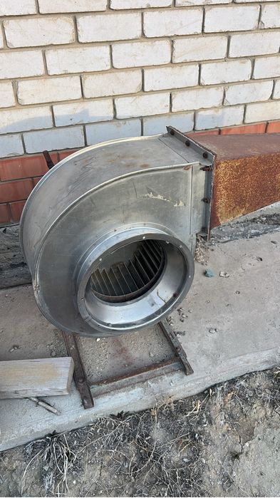 центробежный вентилятор (улитка).