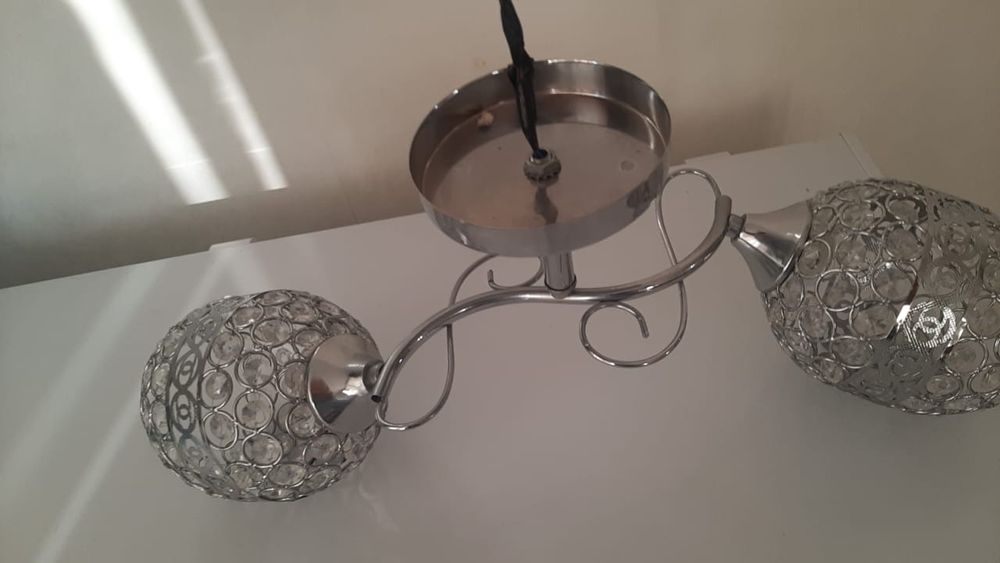 Продам     люстру