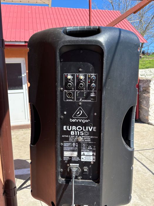 Vând boxe behringer