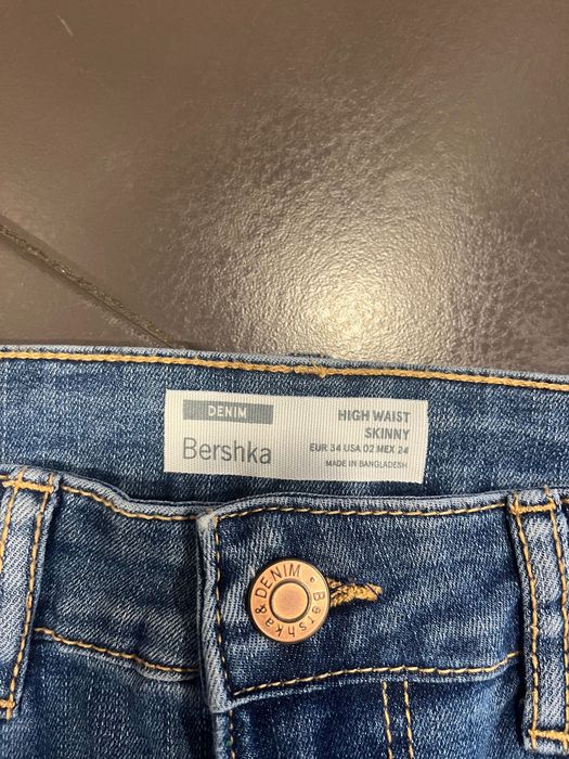 Дамски дънки Bershka, 36 размер