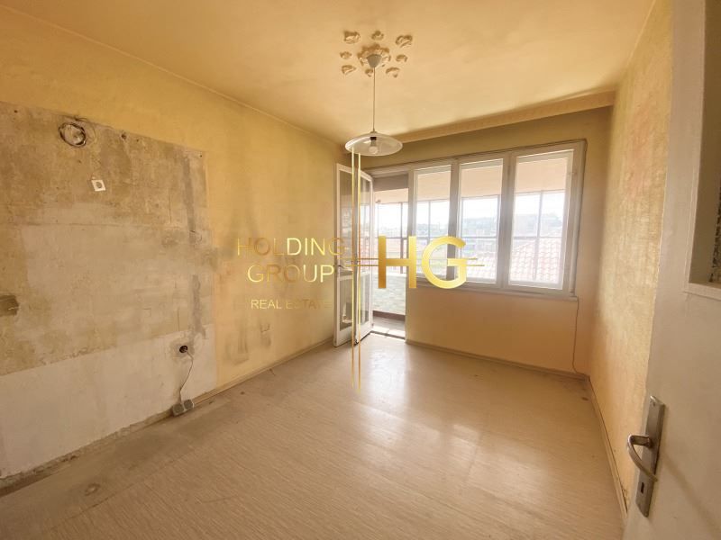 Продава се Четиристаен апартамент в Варна, Окръжна болница - 126 кв.м за 1584 €/кв.м - Снимка #8