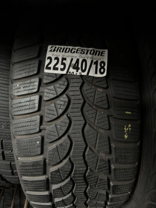 225/40/18 bridegetone mixte