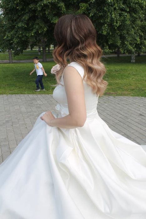 Продам Шикарное свадебное платье!