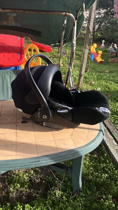 Кошница за кола cybex cloud Q ,база , адаптери gazelle s,