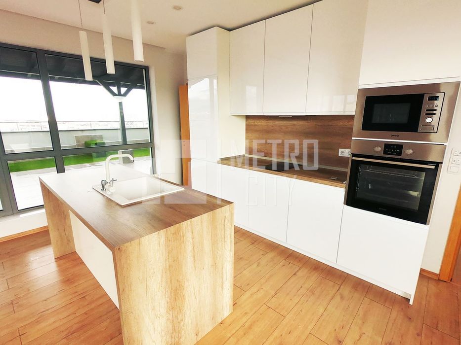 Продава се Четиристаен апартамент в София, Младост 3 - 445 кв.м за 1259 €/кв.м - Снимка #5