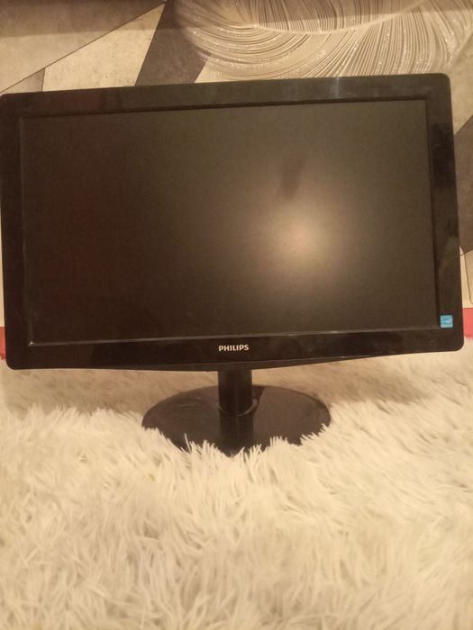 Монитор PHILIPS клавиатура и мышка