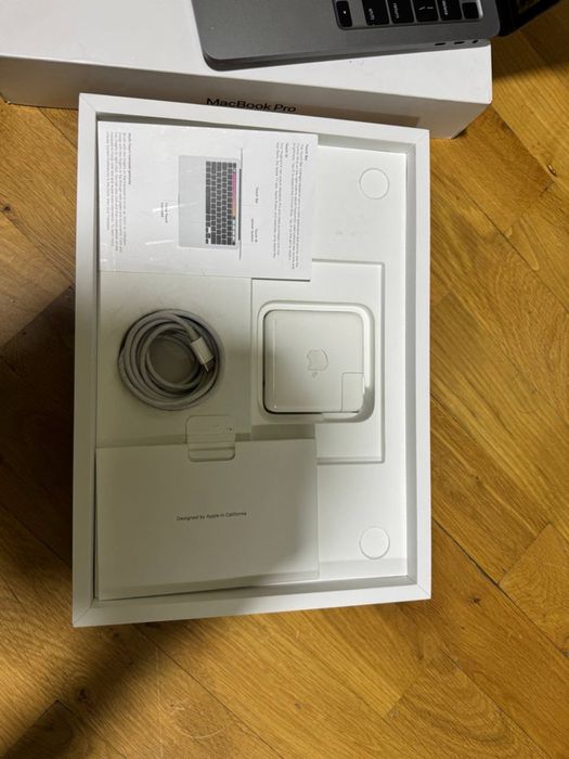 Macbook Pro 2020 1 ТБ