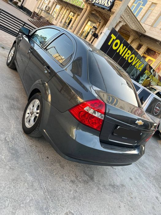 Sotiladi nexia3 avtomat