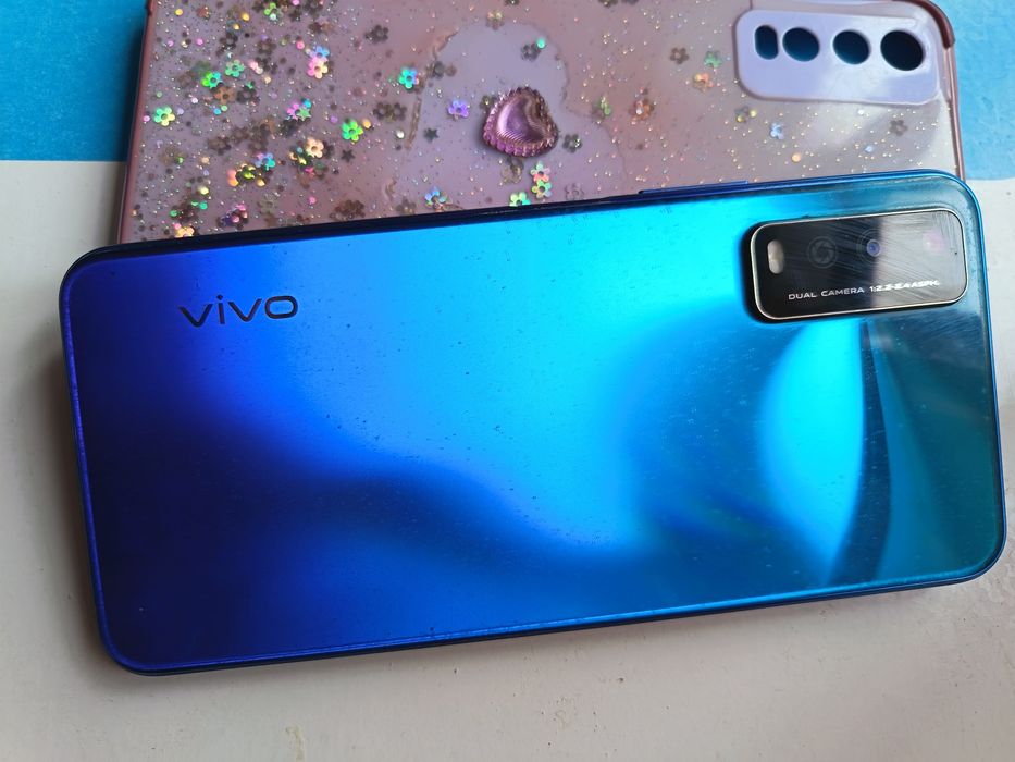 ViVO Y12 kafolati bilan, original zaryashnik karobkasi bar