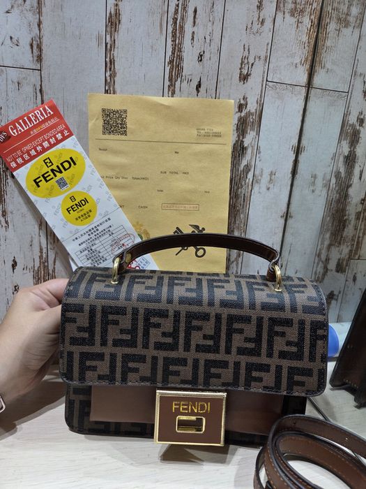 Бредовая сумка Fendi