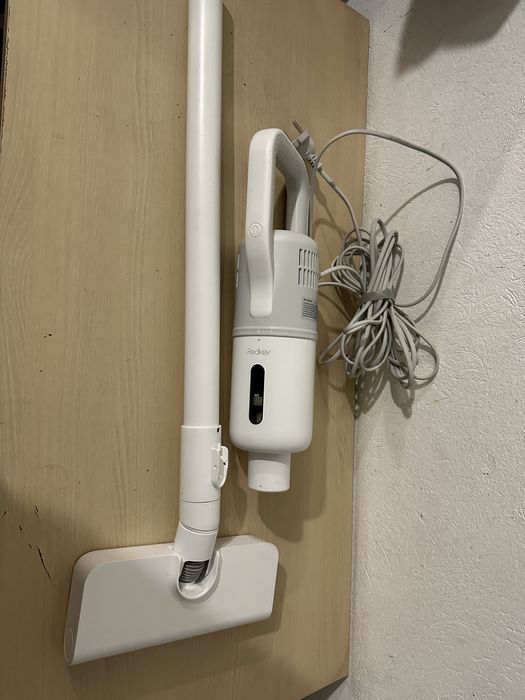 Aspirator vertical cu fir