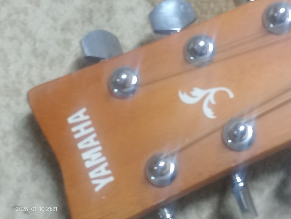 Гитара акустическая