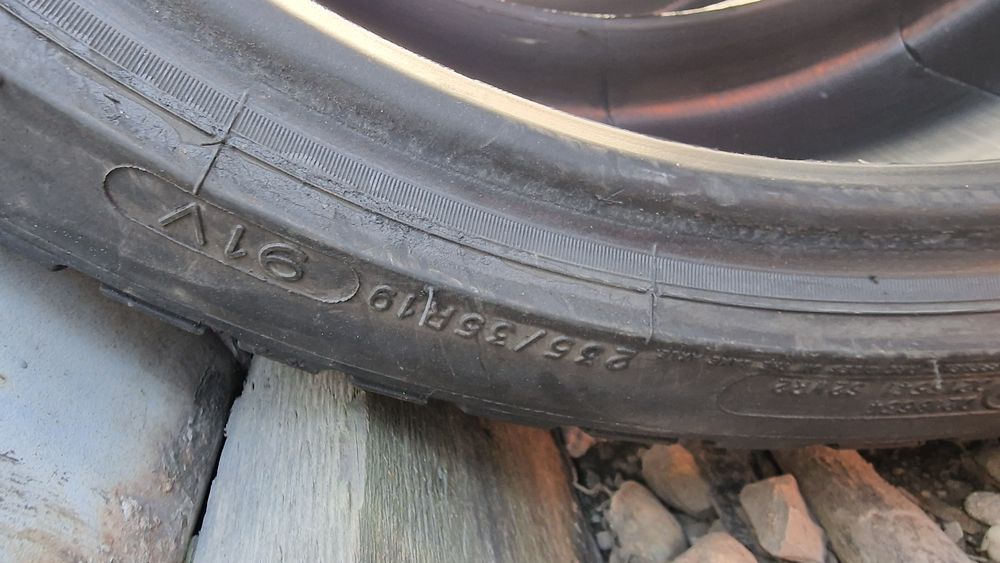 Anvelope 235/35R19 marca Michelin, M +S,DOT 2019,6 mm