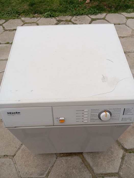 Продавам Сушилня Миеле