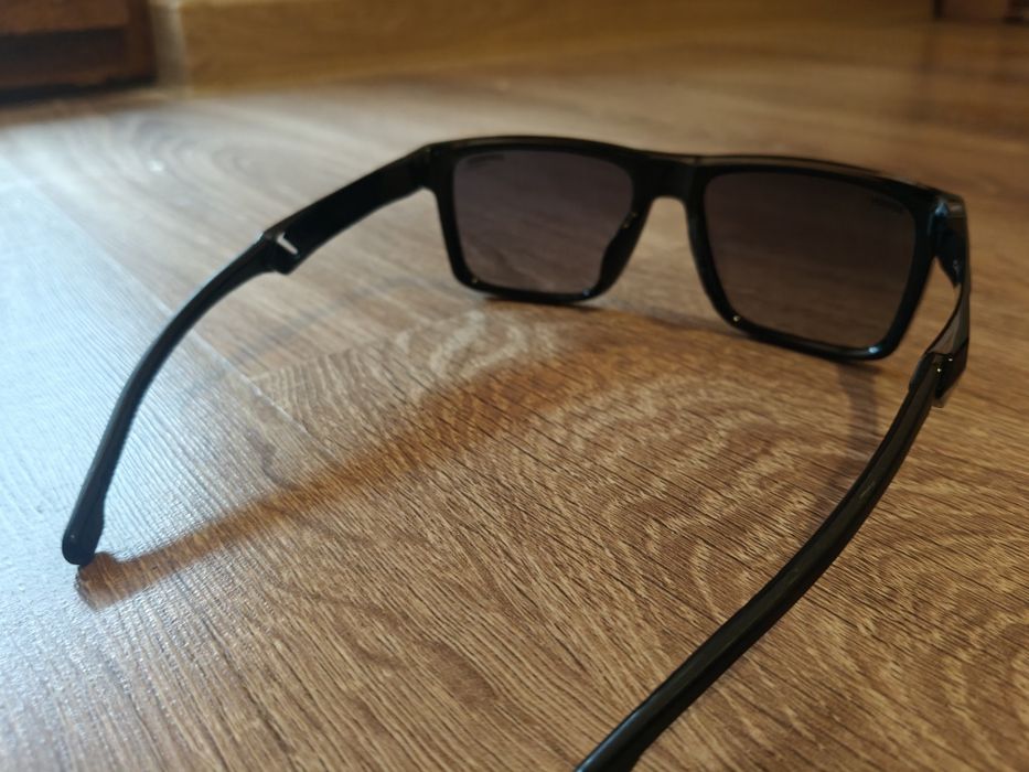 Оригинални слънчеви  очила Carrera Ducati