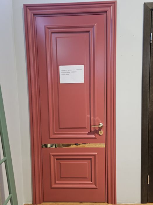 Продам межкомнатные двери с выставки